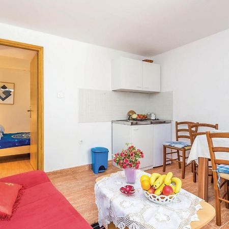 1 Bedroom Nice Apartment In Senj セニ エクステリア 写真