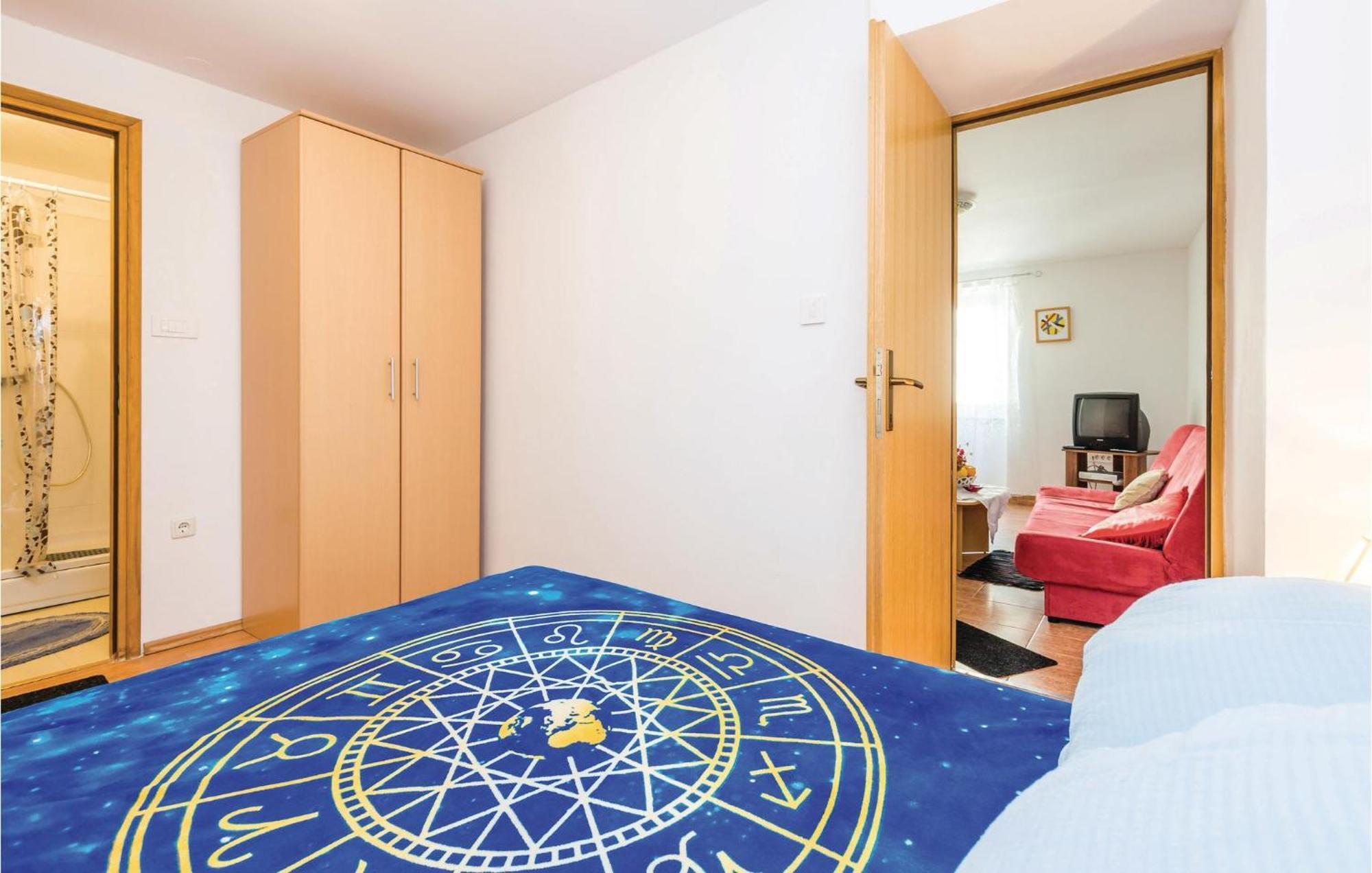 1 Bedroom Nice Apartment In Senj セニ エクステリア 写真